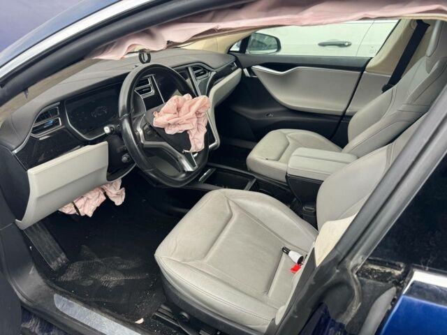 Синій Тесла Модель С, об'ємом двигуна 90 л та пробігом 164 тис. км за 11900 $, фото 6 на Automoto.ua