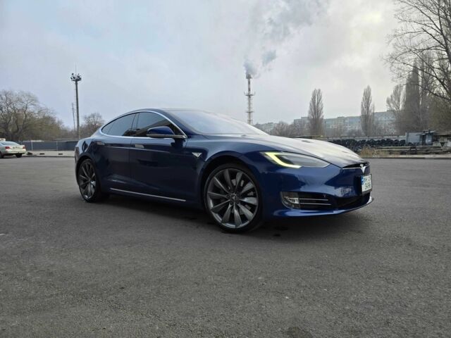 Синий Тесла Модель С, объемом двигателя 0 л и пробегом 87 тыс. км за 20200 $, фото 7 на Automoto.ua