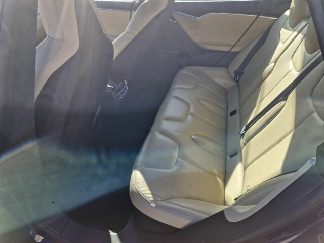 Синий Тесла Модель С, объемом двигателя 0 л и пробегом 210 тыс. км за 13900 $, фото 6 на Automoto.ua