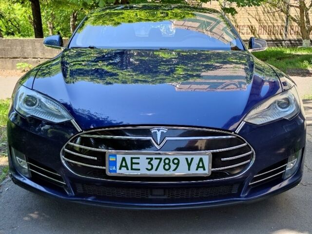 Синий Тесла Модель С, объемом двигателя 0 л и пробегом 200 тыс. км за 14000 $, фото 1 на Automoto.ua