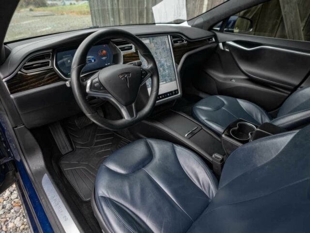 Синий Тесла Модель С, объемом двигателя 0 л и пробегом 124 тыс. км за 6400 $, фото 10 на Automoto.ua