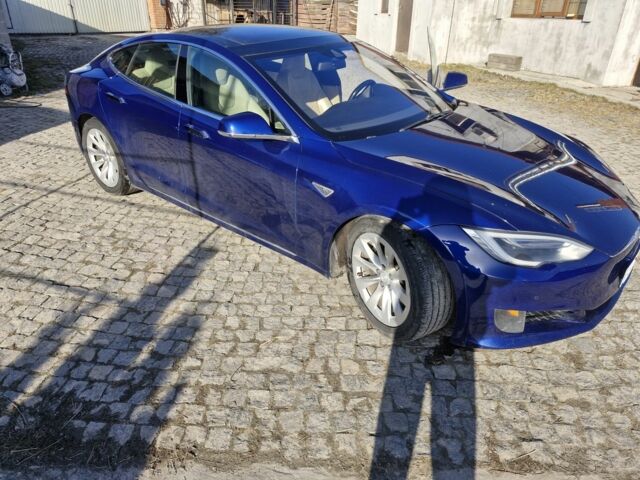 Синий Тесла Модель С, объемом двигателя 0 л и пробегом 210 тыс. км за 13900 $, фото 2 на Automoto.ua