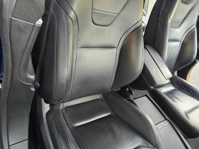 Синий Тесла Модель С, объемом двигателя 0 л и пробегом 87 тыс. км за 20200 $, фото 15 на Automoto.ua