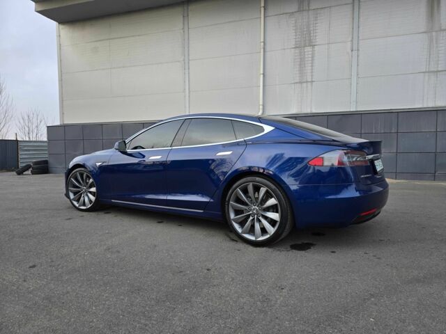 Синий Тесла Модель С, объемом двигателя 0 л и пробегом 87 тыс. км за 20200 $, фото 3 на Automoto.ua