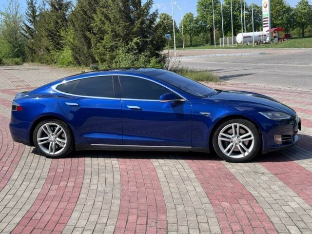 Синий Тесла Модель С, объемом двигателя 0 л и пробегом 295 тыс. км за 14500 $, фото 3 на Automoto.ua