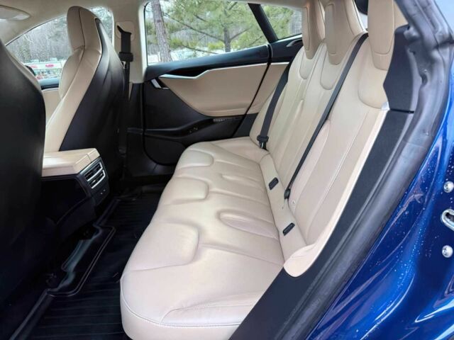 Синий Тесла Модель С, объемом двигателя 0 л и пробегом 58 тыс. км за 10150 $, фото 12 на Automoto.ua