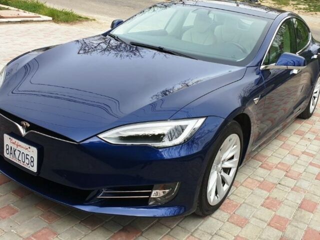 Синий Тесла Модель С, объемом двигателя 0 л и пробегом 1 тыс. км за 48999 $, фото 5 на Automoto.ua