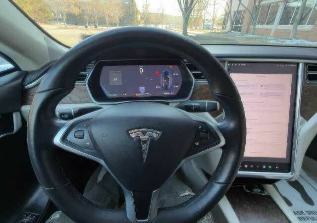 Синій Тесла Модель С, об'ємом двигуна 0 л та пробігом 101 тис. км за 10150 $, фото 8 на Automoto.ua