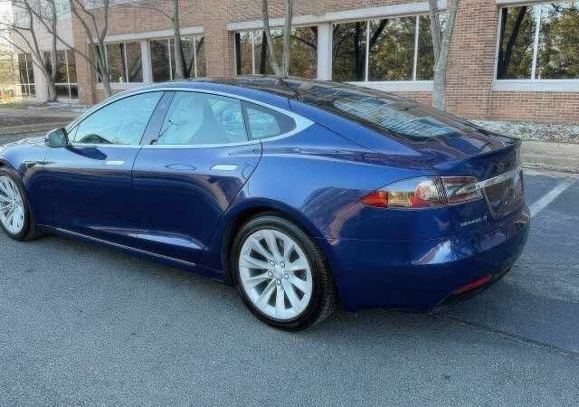 Синій Тесла Модель С, об'ємом двигуна 0 л та пробігом 101 тис. км за 10150 $, фото 4 на Automoto.ua