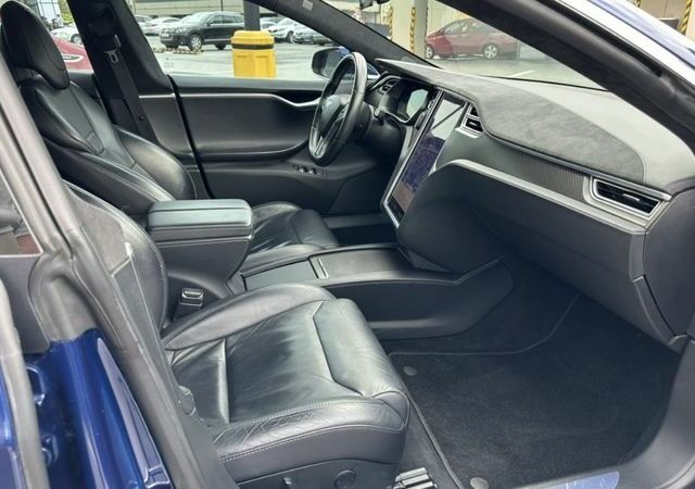 Синий Тесла Модель С, объемом двигателя 0 л и пробегом 201 тыс. км за 21500 $, фото 10 на Automoto.ua