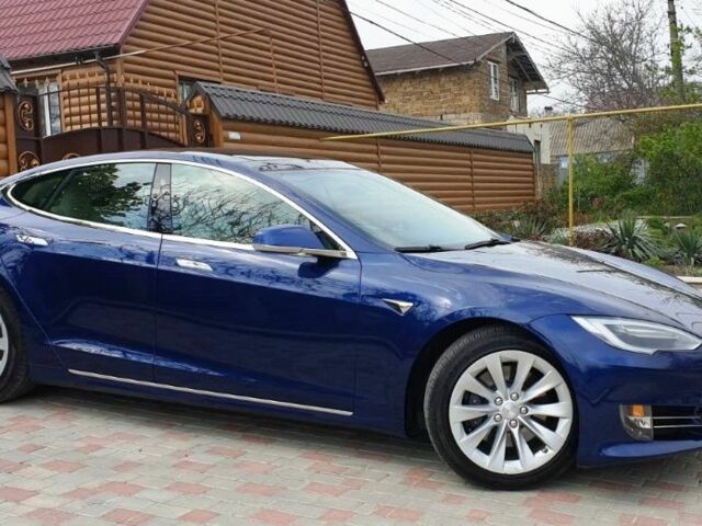 Синий Тесла Модель С, объемом двигателя 0 л и пробегом 1 тыс. км за 48999 $, фото 1 на Automoto.ua