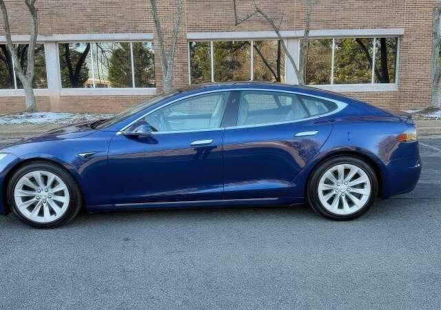 Синій Тесла Модель С, об'ємом двигуна 0 л та пробігом 101 тис. км за 10150 $, фото 3 на Automoto.ua