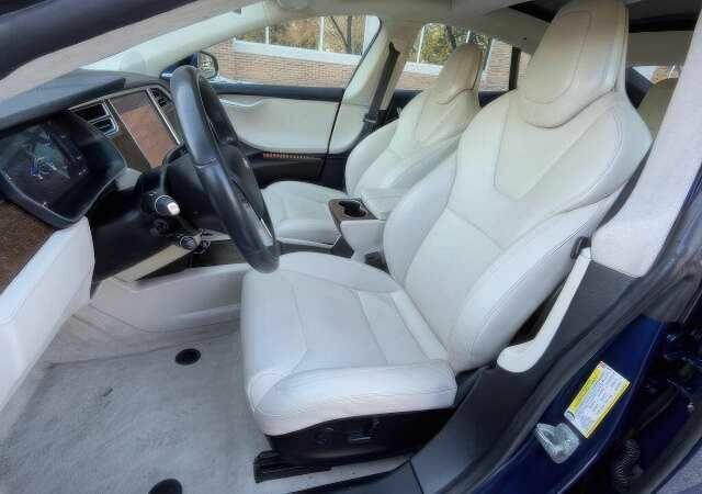 Синій Тесла Модель С, об'ємом двигуна 0 л та пробігом 101 тис. км за 10150 $, фото 10 на Automoto.ua