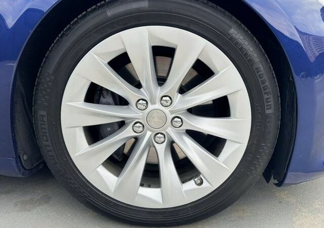 Синий Тесла Модель С, объемом двигателя 0 л и пробегом 201 тыс. км за 21500 $, фото 14 на Automoto.ua