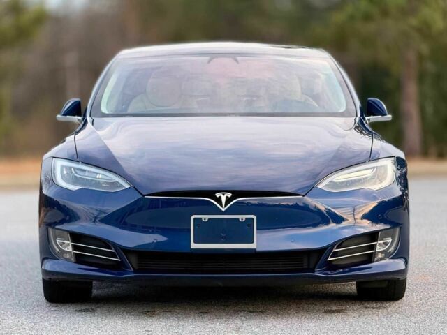Синий Тесла Модель С, объемом двигателя 0 л и пробегом 58 тыс. км за 10150 $, фото 1 на Automoto.ua