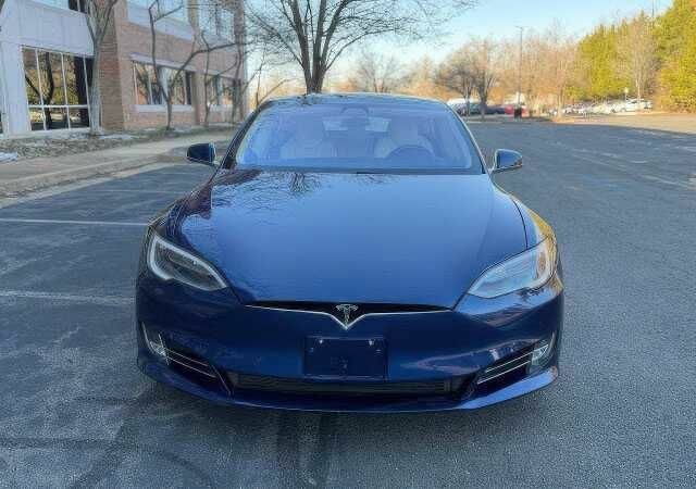 Синій Тесла Модель С, об'ємом двигуна 0 л та пробігом 101 тис. км за 10150 $, фото 1 на Automoto.ua