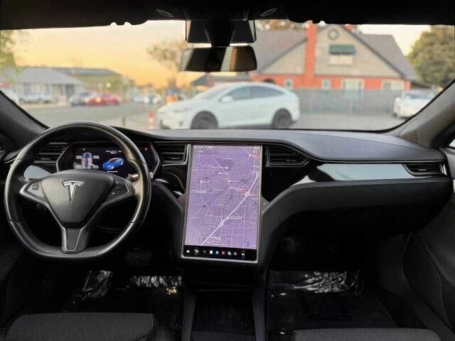 Синій Тесла Модель С, об'ємом двигуна 0 л та пробігом 89 тис. км за 8900 $, фото 7 на Automoto.ua