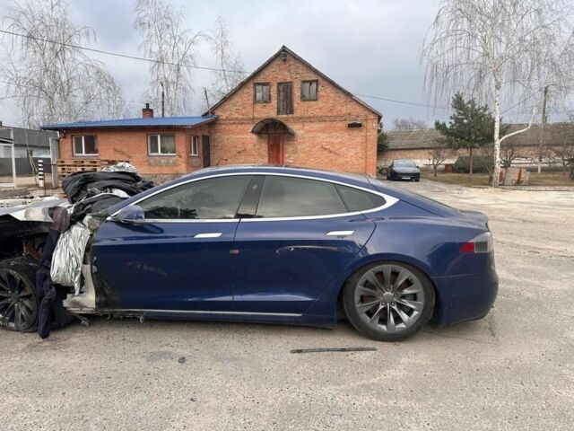 Синій Тесла Модель С, об'ємом двигуна 0 л та пробігом 60 тис. км за 6000 $, фото 4 на Automoto.ua