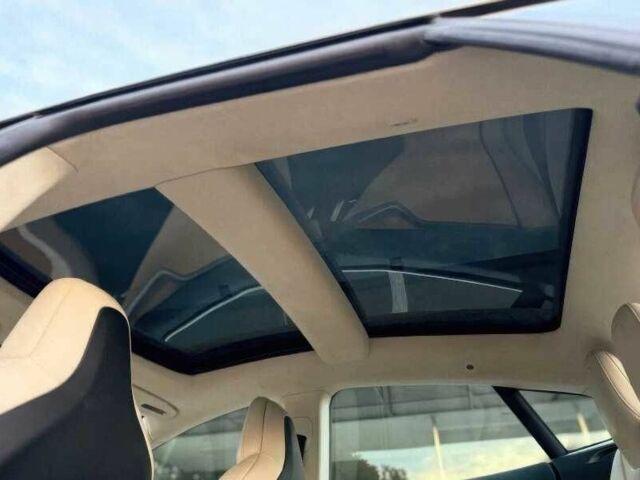 Синий Тесла Модель С, объемом двигателя 0 л и пробегом 88 тыс. км за 9000 $, фото 11 на Automoto.ua