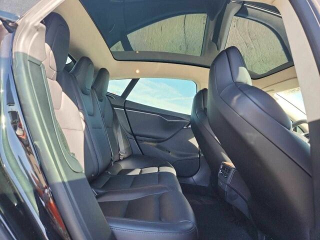 Синій Тесла Модель С, об'ємом двигуна 0 л та пробігом 71 тис. км за 6500 $, фото 9 на Automoto.ua