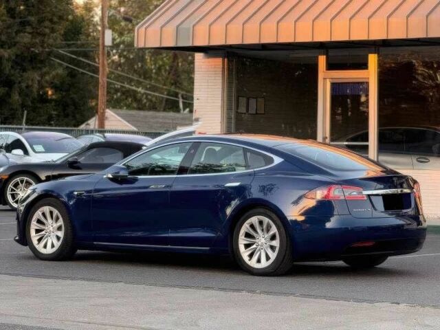 Синій Тесла Модель С, об'ємом двигуна 0 л та пробігом 89 тис. км за 8900 $, фото 5 на Automoto.ua