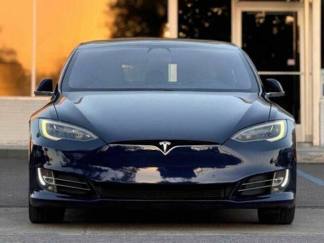 Синій Тесла Модель С, об'ємом двигуна 0 л та пробігом 89 тис. км за 8900 $, фото 1 на Automoto.ua