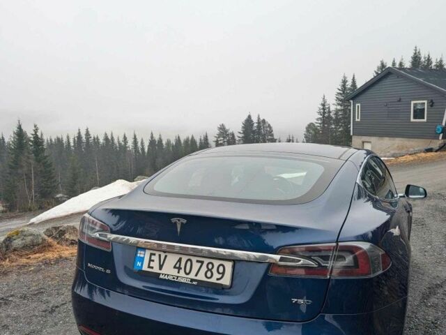 Синий Тесла Модель С, объемом двигателя 0 л и пробегом 140 тыс. км за 16300 $, фото 3 на Automoto.ua