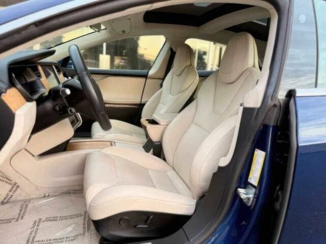 Синий Тесла Модель С, объемом двигателя 0 л и пробегом 88 тыс. км за 9000 $, фото 9 на Automoto.ua