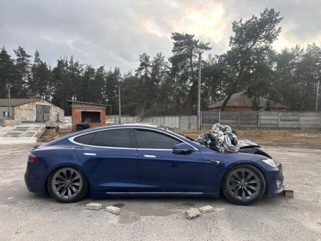 Синій Тесла Модель С, об'ємом двигуна 0 л та пробігом 60 тис. км за 6000 $, фото 3 на Automoto.ua