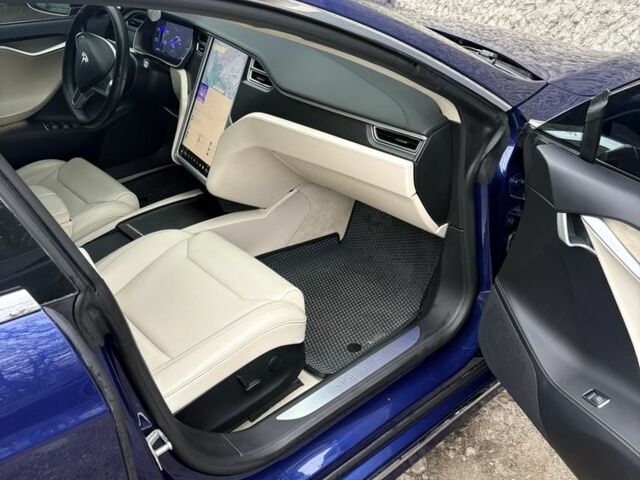 Синій Тесла Модель С, об'ємом двигуна 0 л та пробігом 67 тис. км за 24499 $, фото 8 на Automoto.ua