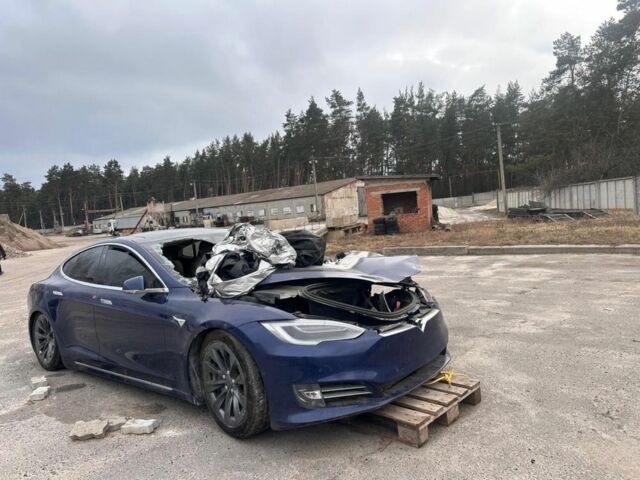 Синій Тесла Модель С, об'ємом двигуна 0 л та пробігом 60 тис. км за 6000 $, фото 5 на Automoto.ua