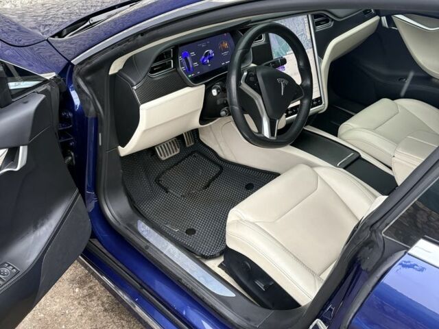 Синій Тесла Модель С, об'ємом двигуна 0 л та пробігом 67 тис. км за 24499 $, фото 7 на Automoto.ua