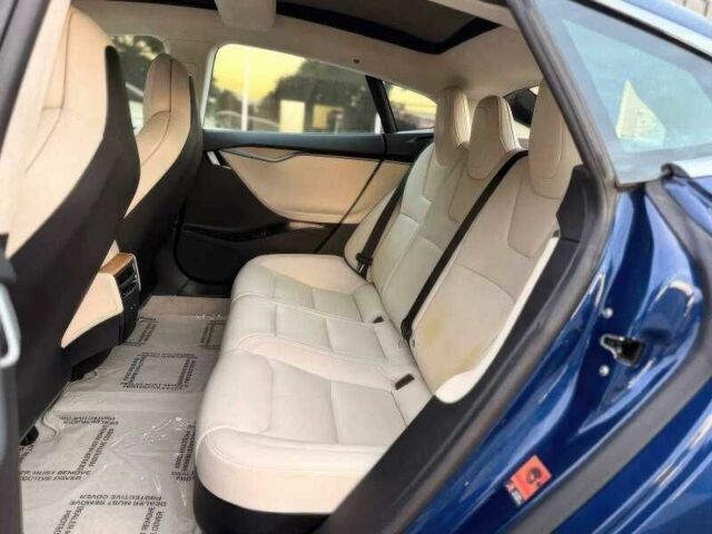 Синий Тесла Модель С, объемом двигателя 0 л и пробегом 88 тыс. км за 9000 $, фото 10 на Automoto.ua