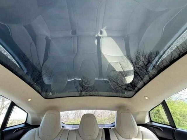 Синий Тесла Модель С, объемом двигателя 0 л и пробегом 25 тыс. км за 10300 $, фото 14 на Automoto.ua