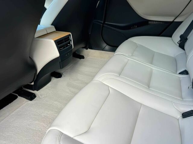 Синий Тесла Модель С, объемом двигателя 0 л и пробегом 48 тыс. км за 10000 $, фото 9 на Automoto.ua