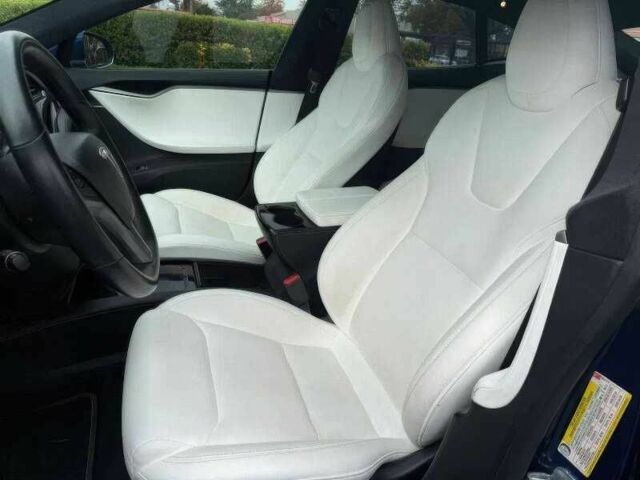 Синій Тесла Модель С, об'ємом двигуна 0 л та пробігом 45 тис. км за 11150 $, фото 8 на Automoto.ua