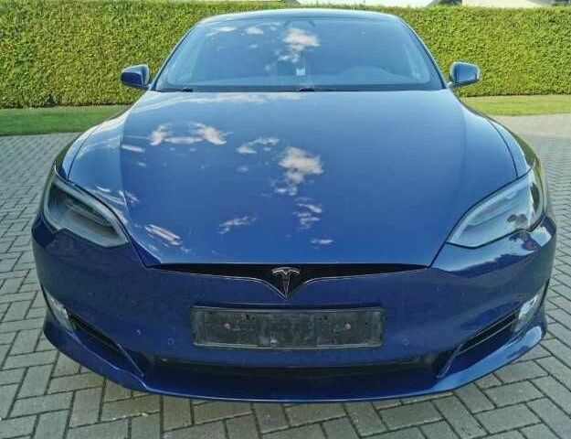 Синий Тесла Модель С, объемом двигателя 0 л и пробегом 95 тыс. км за 16800 $, фото 1 на Automoto.ua