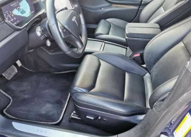 Синий Тесла Модель С, объемом двигателя 0 л и пробегом 95 тыс. км за 16800 $, фото 8 на Automoto.ua