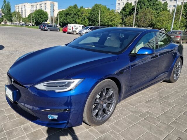 Синий Тесла Модель С, объемом двигателя 0 л и пробегом 18 тыс. км за 55000 $, фото 3 на Automoto.ua