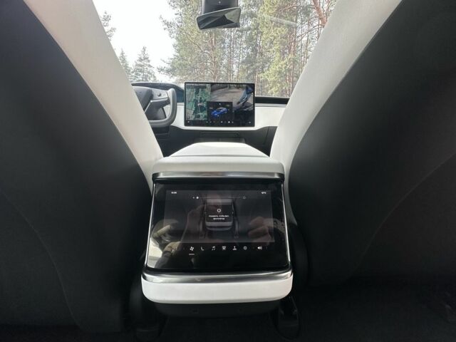 Синий Тесла Модель С, объемом двигателя 0 л и пробегом 54 тыс. км за 49500 $, фото 3 на Automoto.ua