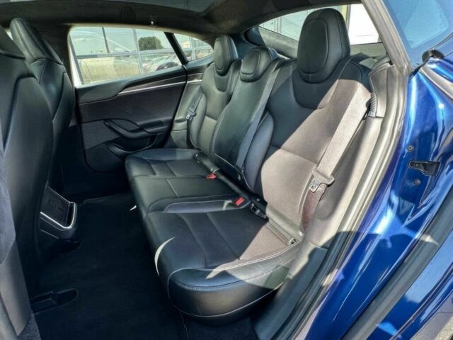 Синий Тесла Модель С, объемом двигателя 0 л и пробегом 13 тыс. км за 28400 $, фото 11 на Automoto.ua