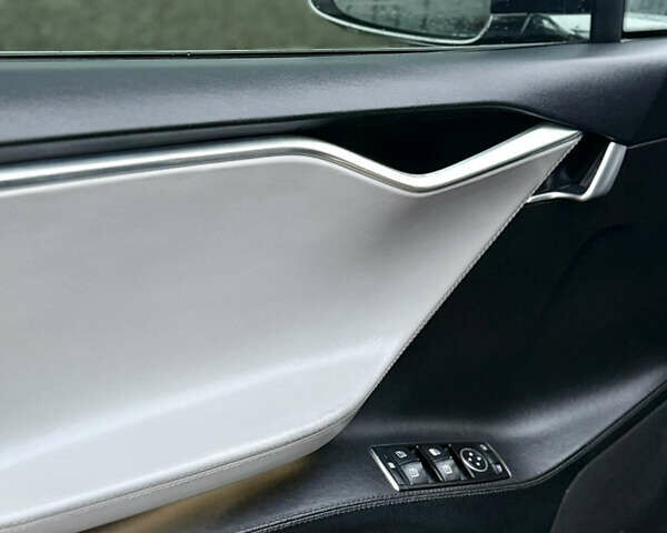 Синий Тесла Модель С, объемом двигателя 0 л и пробегом 191 тыс. км за 11650 $, фото 14 на Automoto.ua