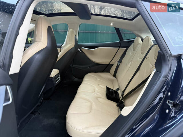 Синий Тесла Модель С, объемом двигателя 0 л и пробегом 206 тыс. км за 11300 $, фото 6 на Automoto.ua