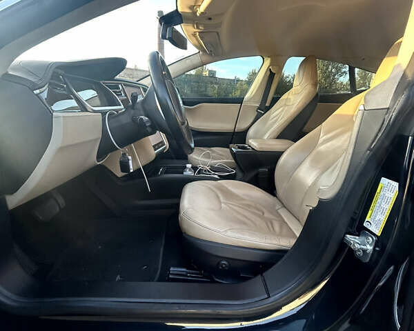 Тесла Модель С 2013 в Одессе на Automoto.ua Синий Тесла Модель С, объемом двигателя 0 л и пробегом 319 тыс. км за 12800 $, фото 8 на Automoto.ua