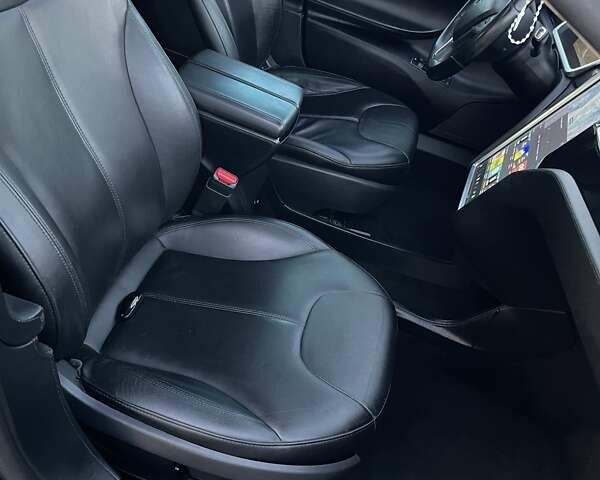 Синій Тесла Модель С, об'ємом двигуна 0 л та пробігом 171 тис. км за 12499 $, фото 30 на Automoto.ua