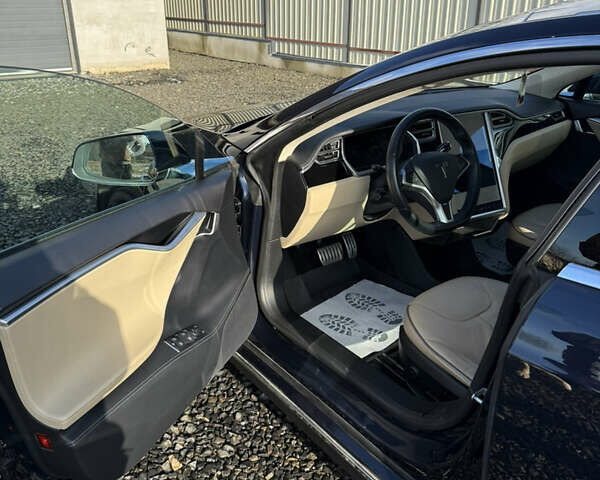 Синий Тесла Модель С, объемом двигателя 0 л и пробегом 150 тыс. км за 13900 $, фото 31 на Automoto.ua