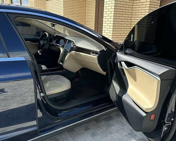 Синий Тесла Модель С, объемом двигателя 0 л и пробегом 120 тыс. км за 15200 $, фото 8 на Automoto.ua