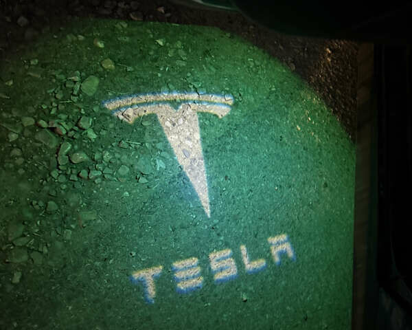 Синій Тесла Модель С, об'ємом двигуна 0 л та пробігом 131 тис. км за 12700 $, фото 50 на Automoto.ua