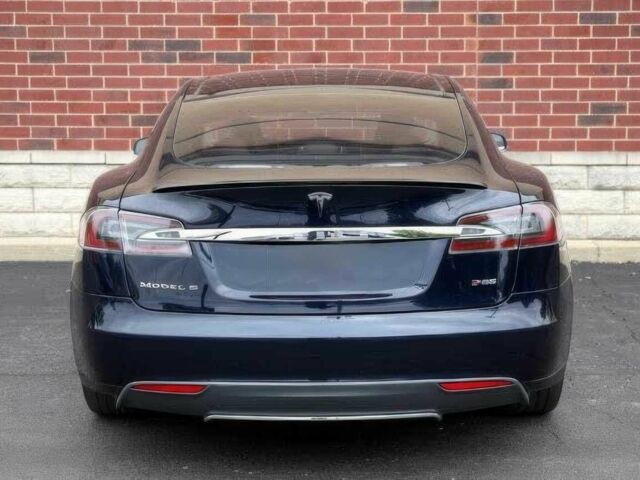 Синий Тесла Модель С, объемом двигателя 0 л и пробегом 88 тыс. км за 13200 $, фото 4 на Automoto.ua