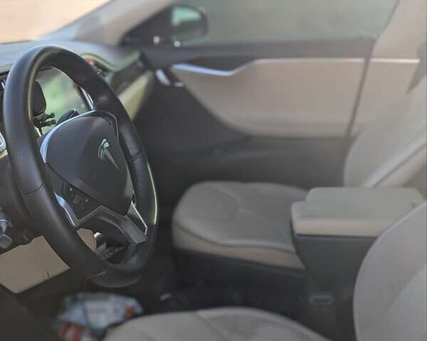 Тесла Модель С 2013 в Харькове на Automoto.ua Синий Тесла Модель С, объемом двигателя 0 л и пробегом 251 тыс. км за 14989 $, фото 2 на Automoto.ua